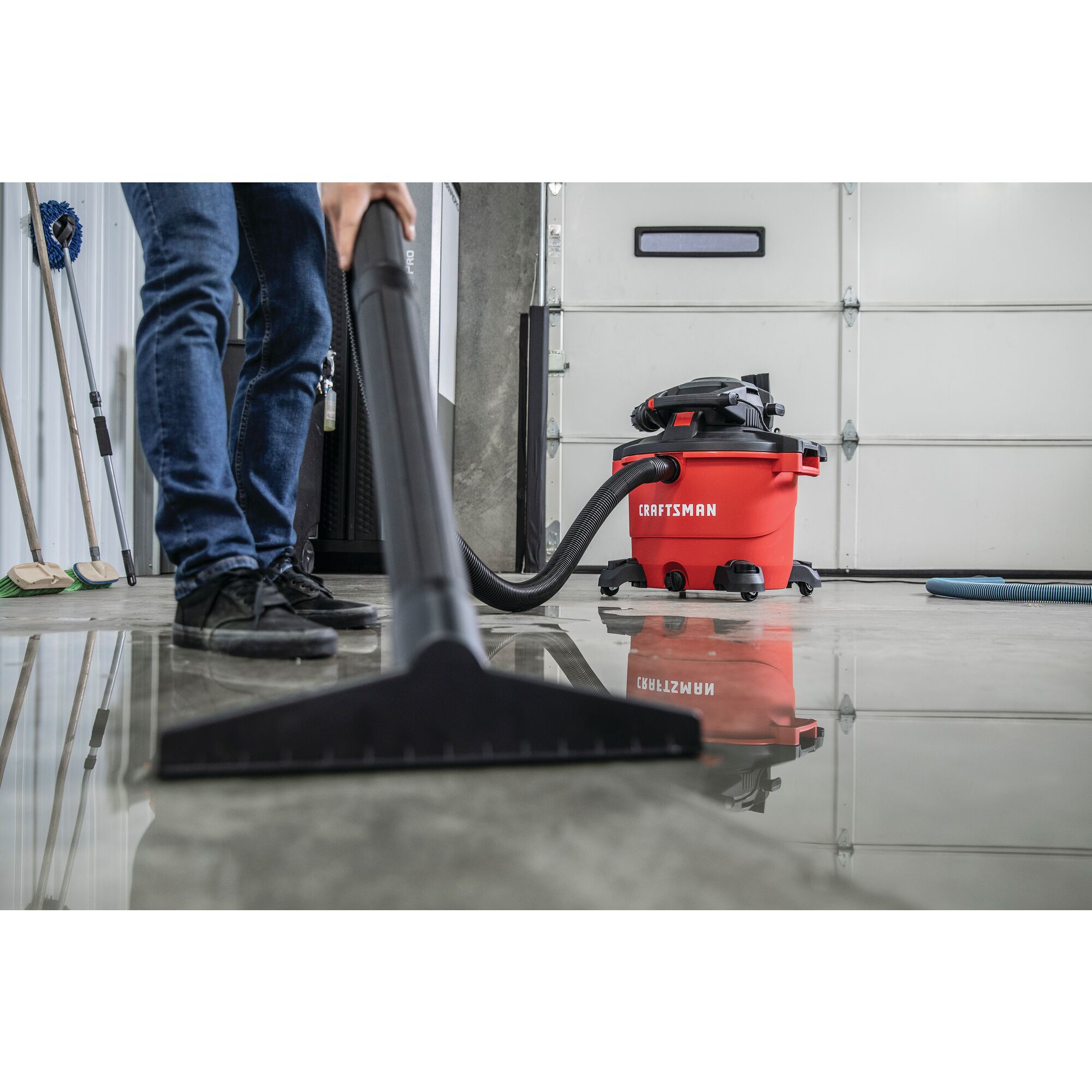 16 Gal.* 6.5 Peak HP** Wet/Dry Vac with Detachable Leaf Blower