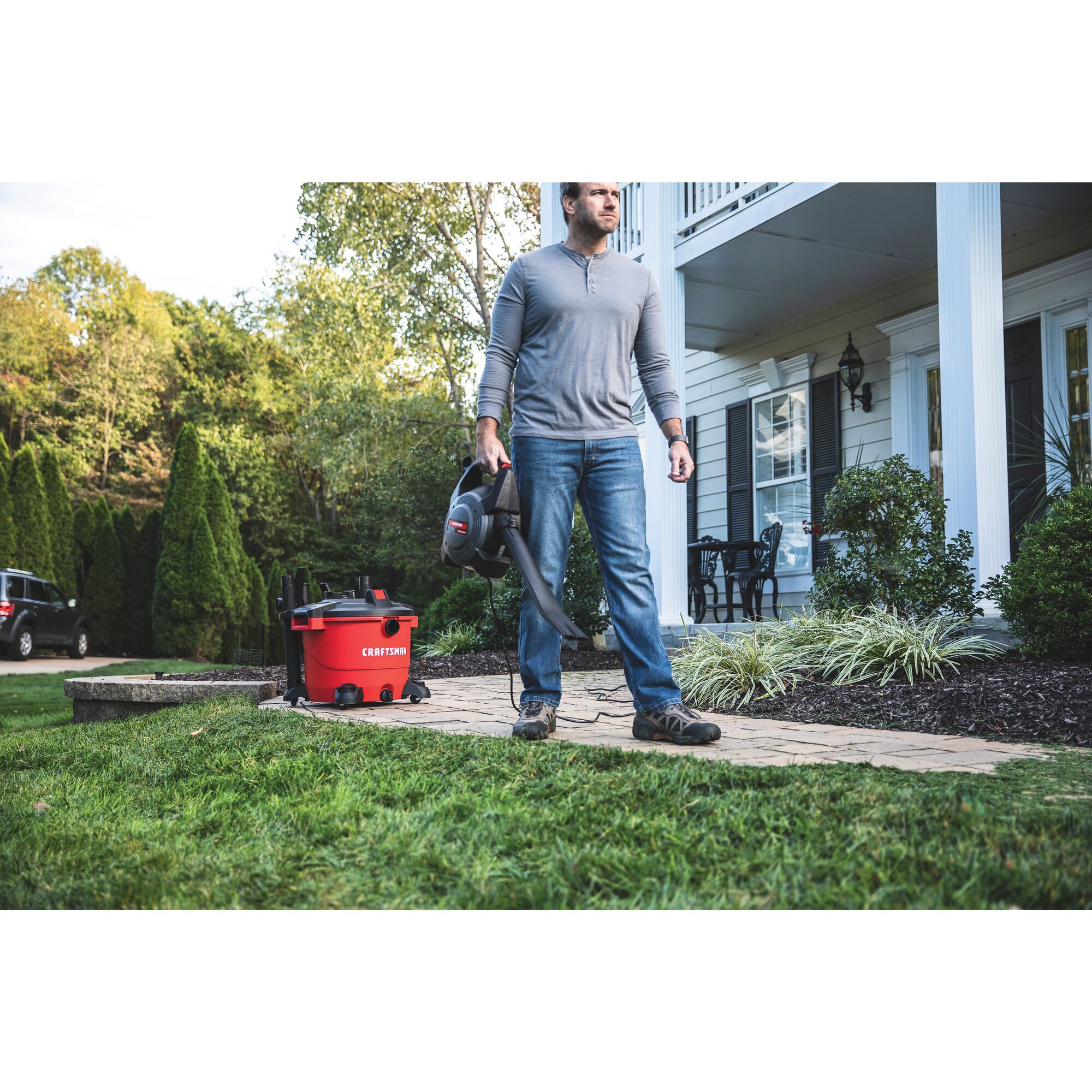 16 Gal.* 6.5 Peak HP** Wet/Dry Vac with Detachable Leaf Blower