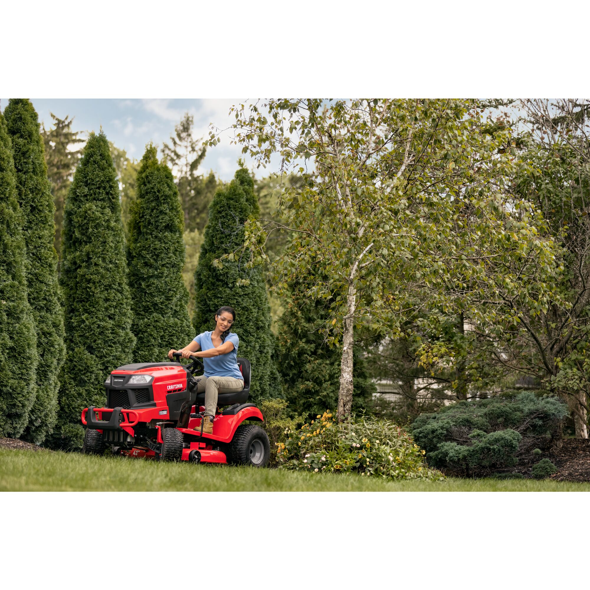 Tight turn riding online lawn mowers