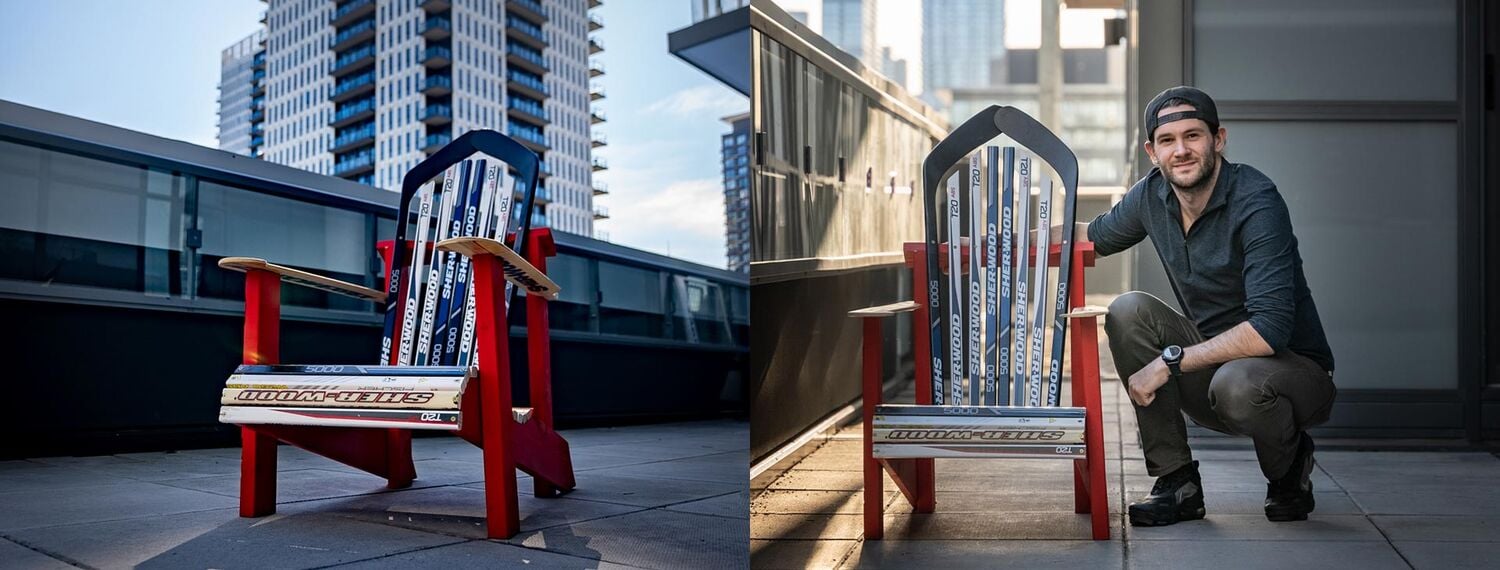 Hockey Stick Muskoka Chair on sunny deck in a city, and Zac posing beside Muskoka chair
Chaise Muskoka en bâtons de hockey sur une terrasse urbaine + Zac et sa chaise Muskoka